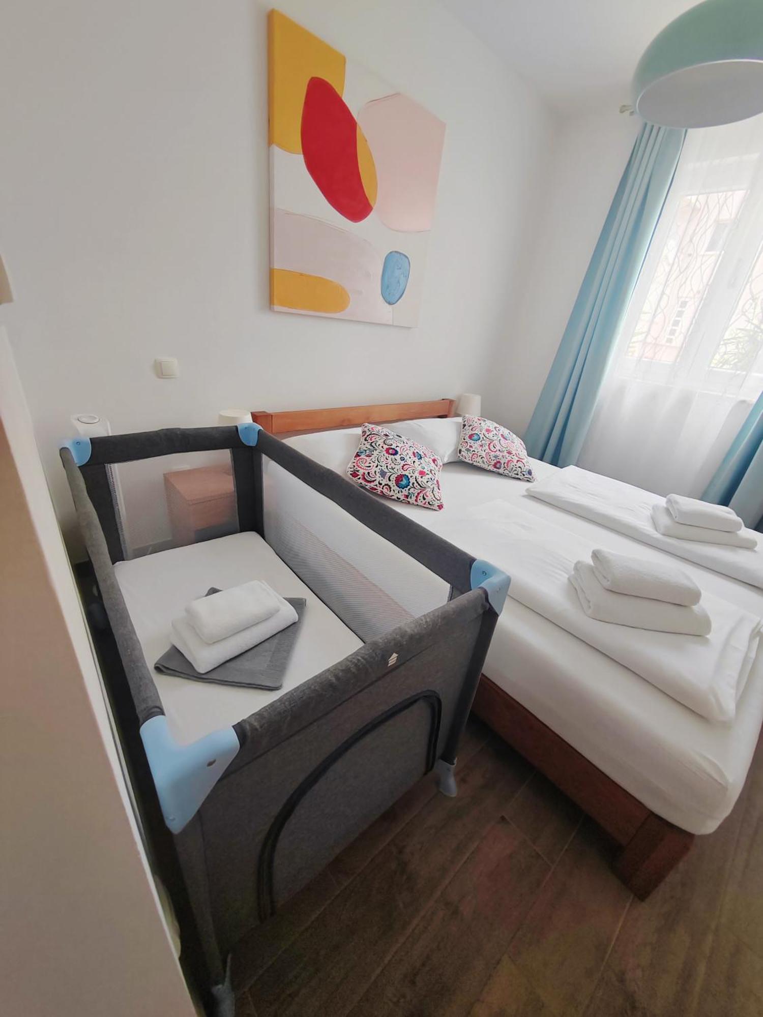L&L Apartmani 1 Bol Exterior foto