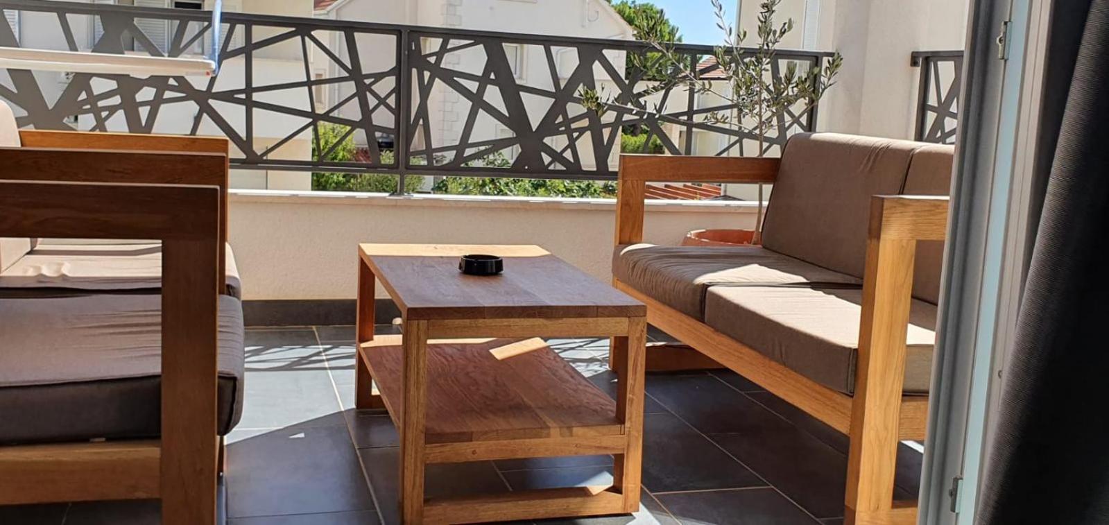L&L Apartmani 1 Bol Exterior foto